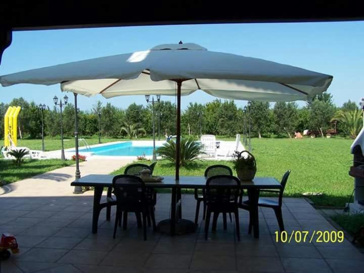 Agriturismo L' Annunziata Lizzano  Exterior photo